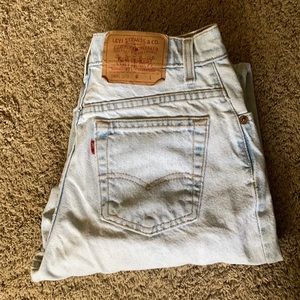 Vintage Levi’s; high waisted mom jean style